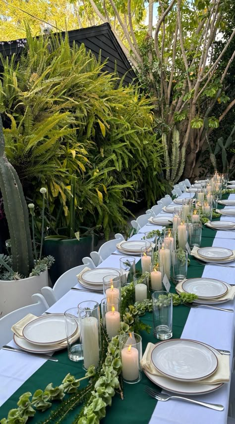 Sage Green Dinner Party, Garden Dinner Table, Green Themed Party, Green Garden Party, 35 Birthday, Garden Dinner, Debut Ideas, Garden Party Theme, Table Setting Decor