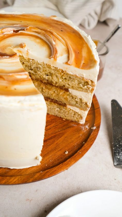 Salted Caramel Banana Cake » Of Jen Sweets Gluten Free Salted Caramel Cake, Vanilla Cake With Caramel Filling, Caramel Swirl Cake, Salted Caramel Frosting Buttercream, Salt Caramel Cake, Banana Caramel Cake, Caramel Banana Cake, Banana Layer Cake, Salted Caramel Filling