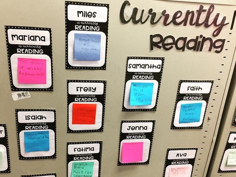 Create a display that allows students to share the book they're currently reading and see what their classmates are reading! Book Recommendation Bulletin Board, Classroom 3rd Grade, Decor Ideas For Classroom, Read 180, Reading Display, Reading Bulletin Boards, 5th Grade Classroom, Ela Classroom, 5th Grade Reading