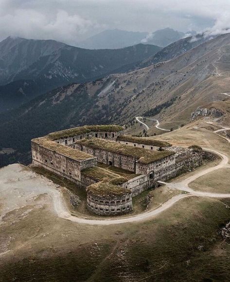 Deserted-Abandoned-Places-Pics Desert Places, Italian Alps, Chateau France, Castle House, Ancient Architecture, Medieval Castle, Abandoned Buildings, Turin, Abandoned Places