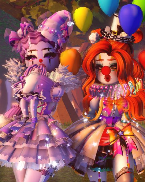 Neon Royale High Outfits, Royal High Costumes, Clowning Around Royale High, Royaleween Outfits, Poppy From Royale High, Clown Royale High, Royals High Halloween Outfit, Royalween Outfit Ideas, Rh Clown Outfit