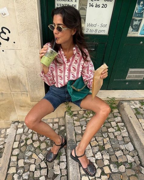 Vicky Montanari (@vicmontanari) • Instagram photos and videos Vicmontanari Style, Vic Montanari, Moda Denim, Parisian Chic Style, Summer Fits, Parisian Chic, Summer 2024, Dream Wardrobe, Get Dressed