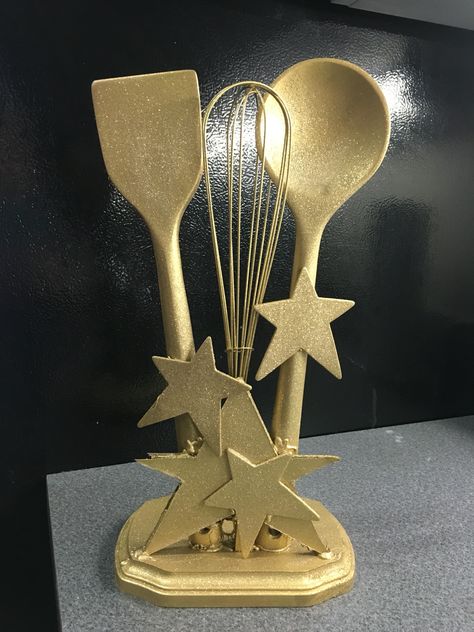 Office Cookoff Trophy (lots of hot glue!) Best Teacher Trophy, Baking Trophy Diy, Funny Trophies Ideas Diy, Golden Spatula Award, Bake Off Trophy Diy, Cook Off Trophy Diy, Diy Funny Trophy Ideas, Homemade Trophy Ideas, Christmas Trophy Ideas