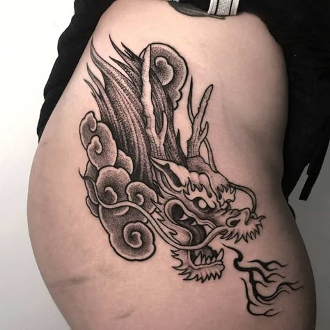 Old School Dragon Tattoo, Visual Tattoo, Dragon Tattoo Hip, Dragon Tattoo Leg, Koi Dragon Tattoo, Tattoos Ideas For Men, Clouds Tattoo, Dragon Tattoo Arm, Dragon Head Tattoo