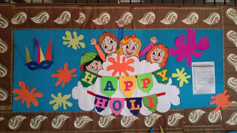 Holi Bulletin Board Decoration, Punjab Festivals, School Decorations Diy, Circle Activity, Holi Theme, Soft Board Decoration, Clay Activity, Soft Board, Holi Poster