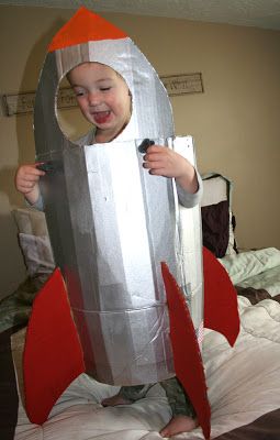 DIY rocket costume (creative capital b)  Cute astronaut! Let toddlers blast off to outer space & to music with "DJ Baby Planet" on iPad https://itunes.apple.com/us/app/dj-baby-planet-music-toy-for/id704768112?mt=8 Diy Rocketship Costume, Diy Rocket Costume, Planets Costume, Rocketship Costume, Rocket Halloween Costume, Toddler Ipad, Planet Costume, Diy Astronaut Costume, Rocket Costume