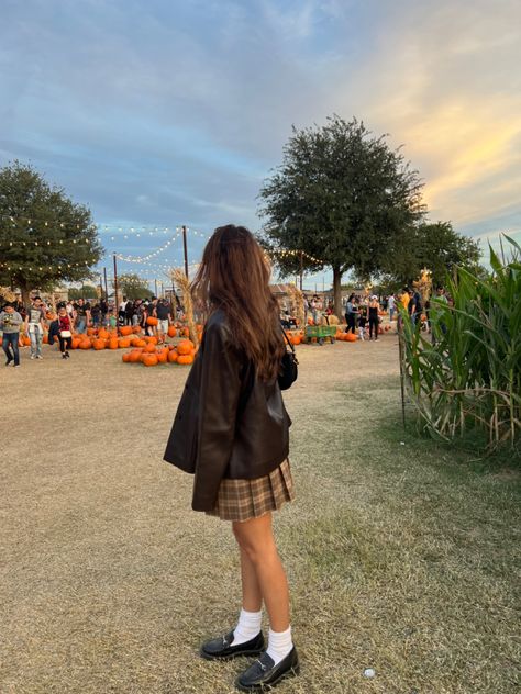 Plaid Skirt With Loafers, Plaid Skirt And Loafers Outfit, Plaid Brown Skirt Outfit, Brown Checkered Skirt Outfit, Brown Plaid Jacket Outfit, Plaid Skirt Fall Outfit, Brown Loafers Outfit, Brown Leather Boots Outfit, Plaid Skirt Outfit Fall