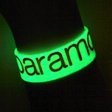 Glow in the dark Paramore bracelet Paramore Merch, Fueled By Ramen, Glow Bracelets, Rubber Bracelets, Band Merch, Paramore, Matching Bracelets, Headband Hairstyles, Jewelry Lover