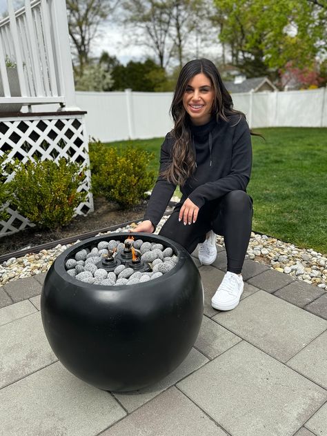 Check out this photo from tnstyled Tiki Torch Planter, Tiki Torches, Diy Fire Pit, Fire Pit Backyard, Large Planters, Outdoor Patio Decor, Diy Planters, Mosquito Repellent, Firepit