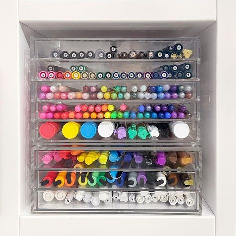 Marker Organization Desk, Pen Collection Organization, Tombow Marker Storage, Tombow Brush Pen Storage, Organizing Pens Pencils Markers, Art Studio Storage Markers, Acrylic Drawers, Marker Storage, Work Space Organization