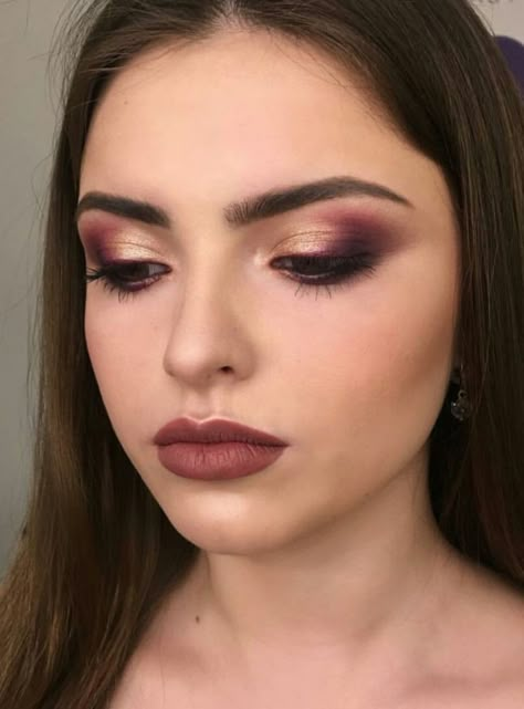 Eye Makeup Glitter, Make Up Designs, Makeup 2018, Beauty Make-up, Braut Make-up, Christmas Makeup, Eye Makeup Tips, Makeup Designs, Makati