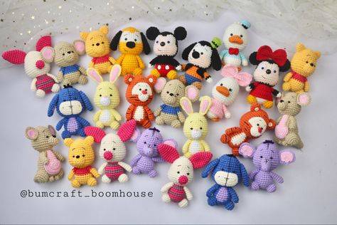 #crochet #diy #crochetpatternsamigurumi #crochettoy #crocheting #amigurumi #amigurumidoll Friends Crochet Pattern, Clown Crochet Pattern, Cartoon Crochet, Pooh And His Friends, Disney Amigurumi, Crochet Cartoon, Crocheting Amigurumi, Disney Crochet, Friends Crochet