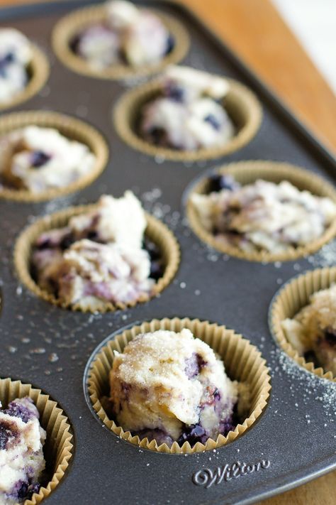 How To Make Bakery Style Muffins Jumbo Muffin Recipes, Bakery Muffins, Jumbo Muffins, Bakery Style Muffins, Coffee Cake Muffins, Community Table, Lemon Blueberry Muffins, Muffin Tin Recipes, Lemon Muffins