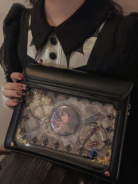 Itabag Ideas, Ita Bag Aesthetic, Ita Bag Ideas, Ita Bag, Accessories Bags Shoes, Black Invitation, Bags Aesthetic, Black Crossbody, J Fashion