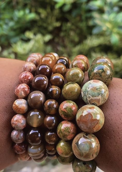 Earthy Jewelry Aesthetic, Body Jewelry Diy, Earthy Girl, Girly Bracelets, Dope Jewelry Accessories, Earthy Aesthetic, Crystal Bead Jewelry, Earthy Jewelry, Indie Jewelry