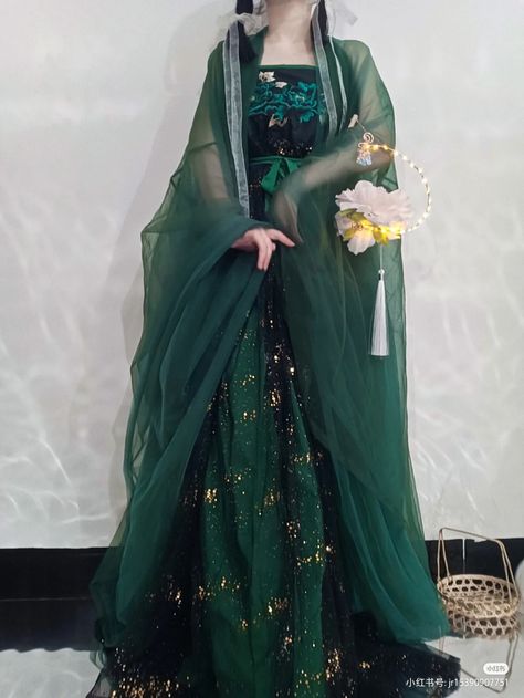 Hanfu Fashion, Chinese Princess Dress, Traditional Asian Dress, Fashion Chinese, Ancient Chinese Clothing, Traditional Chinese Dress, Hanfu Dress, Chinese Clothing, Chinese Dress