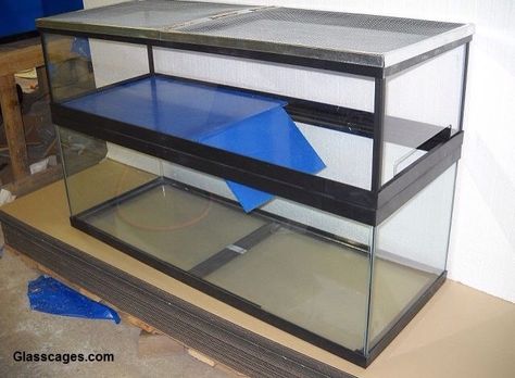 Tartaruga Habitat, Turtle Tank Ideas, Turtle Things, Turtle Cage, Turtle Tank Setup, Turtle Tanks, Turtle Enclosure, Turtle House, Turtle Terrarium