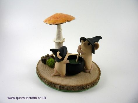 Two Little Witchy Cauldron Mice with Toadstool | Clay toadst… | Flickr Polymer Clay Cauldron, Clay Cauldron, Clay Inspo, Miniature Crafts, Fairy Land, Clay Ideas, Cute Food, Mice, Household Items