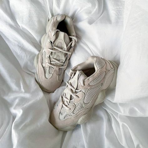 Yeezy 500 Blush, Sneakers Head, All Star Weekend, Yeezy Boost 500, Nba All Star, Yeezy 500, Swag Shoes, Adidas Yeezy, Fashion Killa