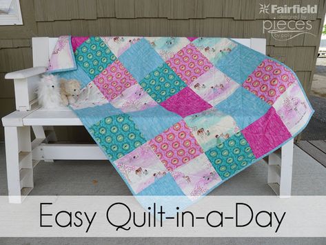 Pieces by Polly: Wee Wander Easy Quilt-in-a-Day Simple Quilting, Baby Quilt Patterns Easy, Beginner Quilting Projects, Easy Quilting, Beginning Quilting, Quilt In A Day, Charm Packs, Easy Quilt, Baby Quilt Patterns