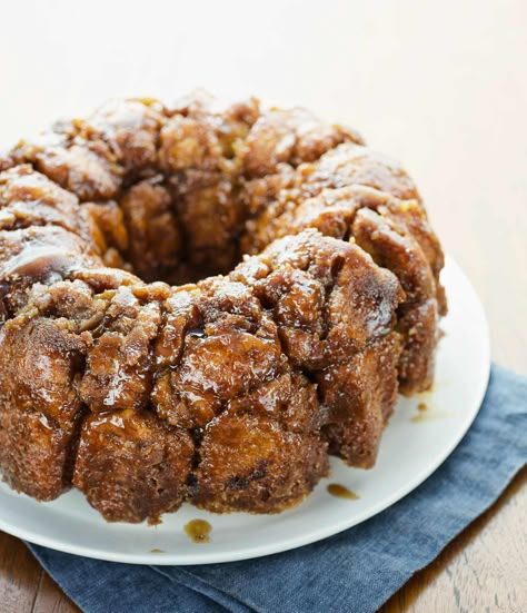 Pumpkin Monkey Bread Recipe, Pumpkin Spice Monkey Bread, Pumpkin Monkey Bread, Easy Pumpkin Dessert, Organic Valley, Brown Sugar Recipes, Dessert Breakfast, Dessert Bar Recipe, Spiced Pumpkin