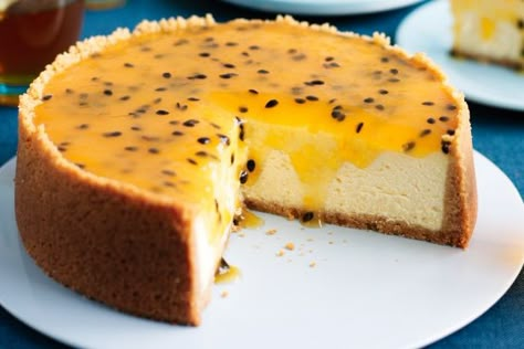 Baked cheesecake with passionfruit topping Bake Cheese, Fruit Cheesecake, Baked Cheesecake, Thermomix Desserts, Thermomix Recipes, Sweets Recipes, Sweets Desserts, Fruit Recipes, Pavlova