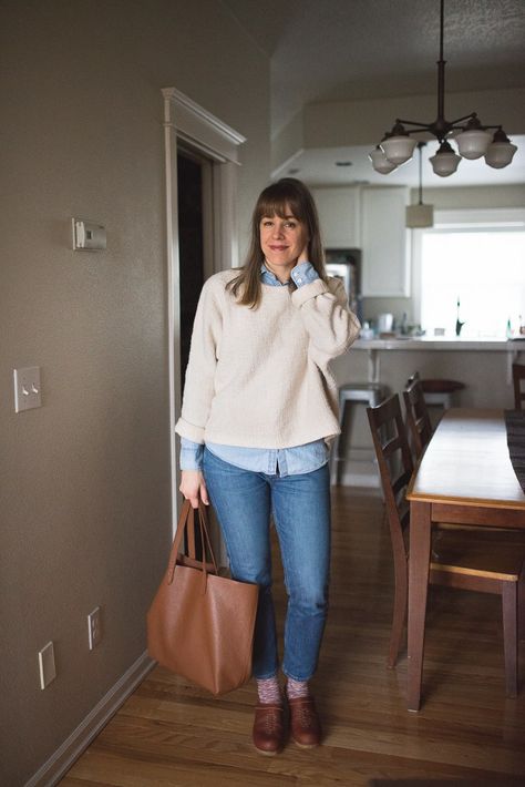 A Week of Outfits: Clog-Lover - Seasons + Salt How To Style Clogs With Socks, Boc Clog Outfits, Brown Clogs Outfit Fall, Black Clogs Outfit Winter, Fall Outfits With Clogs Women, Dansko Clogs Outfit Jeans, Dansko Clogs Outfit Winter, Dansko Clogs Outfit Work, Dansko Outfits