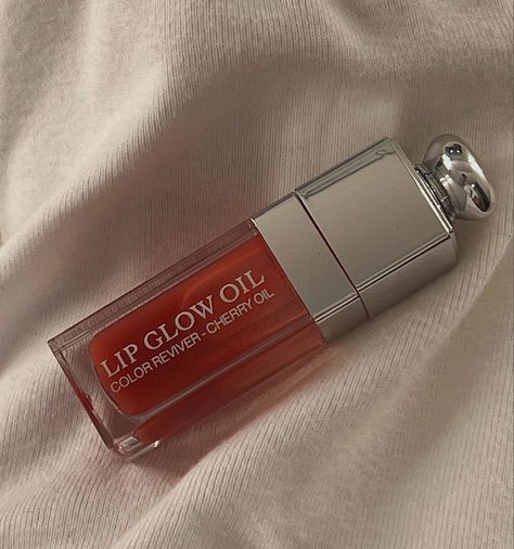 Miss Dior Lip Oil, Dior Lip Oil Rosewood Aesthetic, Meka Up, Dior Lip Glow Oil, Dior Lip Oil, Makeup Dior, Lip Glow Oil, Designer Makeup, Dior Lip