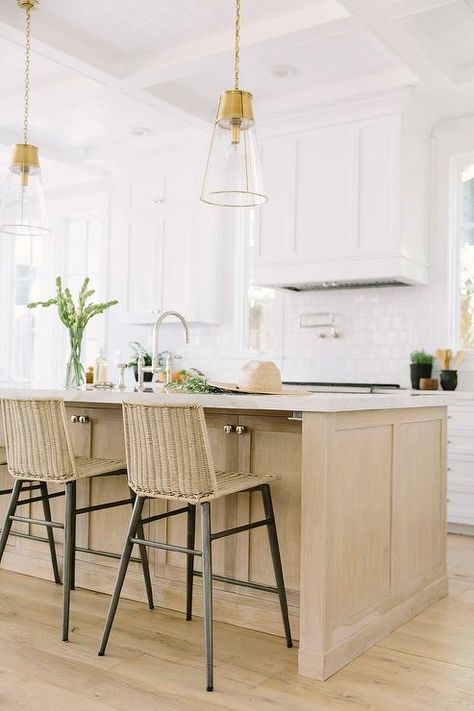 Oak Kitchen Island, White Oak Kitchen, Kitchen Island With Seating, Island With Seating, Oak Island, Oak Kitchen, Transitional Kitchen, Kitchen Stools, Home Decor Kitchen