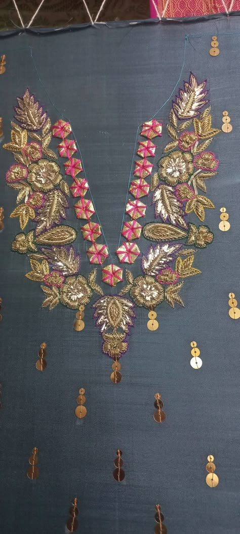 Punjabi Embroidery Suits, Hand Work Embroidery Suits, Beads Work Embroidery, Punjabi Embroidery, Dabka Embroidery, Embroidery Patterns Flowers, Blouse Works, Bridal Shirts, Zardosi Work