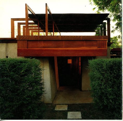 schindler sleeping porch Entrance Roof, Schindler Architecture, Rudolph Schindler, House Beautiful Living Rooms, Schindler House, Sleeping Porch, Road House, Roof Architecture, Structure Architecture