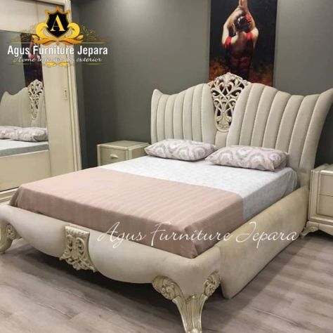 Bed Set Design, Bedroom Collections Furniture, Bed Furniture Set, Classic Bedroom Design, Home Bedroom Design, King Size Beds, Living Room Playroom, Bed Headboard Design, Luxury Furniture Sofa