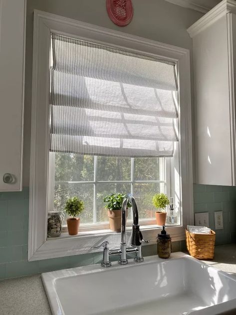 18 Inexpensive Ways to Make Your Kitchen Prettier and More Organized | Hometalk Kitchen Blinds Ideas Above Sink Modern, Backdoor Window Covering, Diy Blinds For Windows, Kitchen Window Coverings Over Sink, Inexpensive Home Updates, Kitchen Blinds Ideas Above Sink, Backdoor Ideas, Kitchen Curtain Ideas Above Sink, Kitchen Window Decor Over Sink