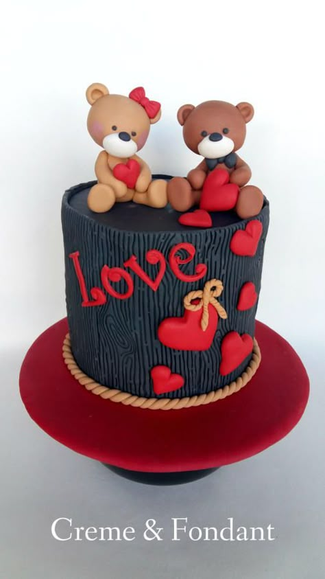 Bears  in love cake by Creme & Fondant Bears In Love, Fondant Cake Designs, Mini Torte, Valentines Day Cakes, Valentine Cake, Bear Cakes, Holiday Cakes, Anniversary Cake, Perfect Cake