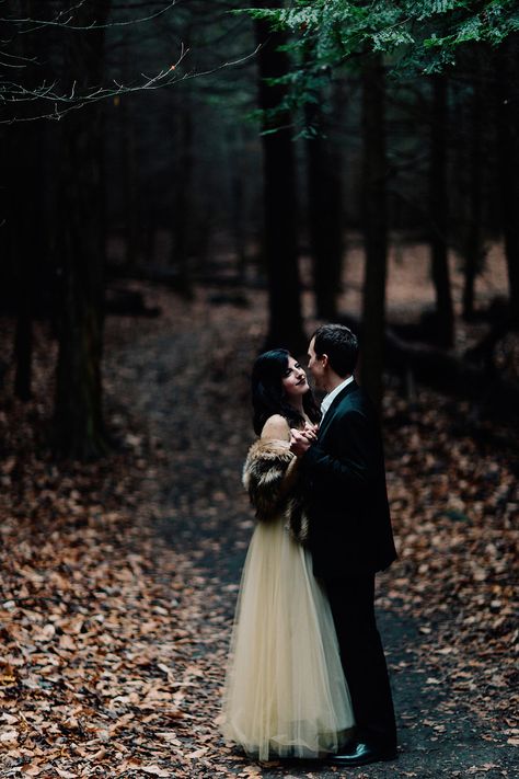 Twilight Inspired Engagement Photos, Engagement Photos Goth, Witchy Engagement Photos, Gothic Wedding Photos, Goth Engagement Photos, Gothic Engagement Photos, Dark Engagement Photos, Goth Engagement, Moody Engagement Photos