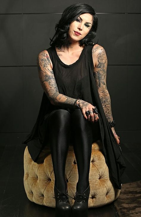 Kat von D Unlimited ++ all your Kat von D needs Kat Von D Style, Kat Von D Tattoos, D Tattoo, Nikki Sixx, Mötley Crüe, Kat Von, Kat Von D, Gothic Girls, Hair Length