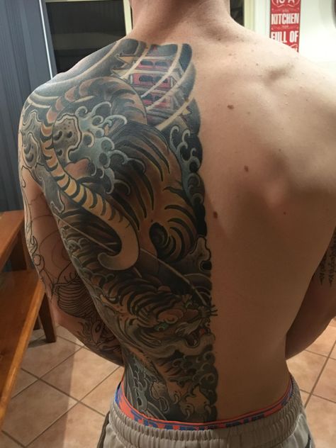 Half Back Tattoo, Australia Tattoos, Back Piece Tattoo Men, Middle Of Back Tattoo, Lower Back Tattoo Designs, Back Piece Tattoo, Maori Tattoo Designs, Sick Tattoo, Half Sleeve Tattoos For Guys