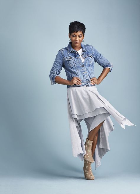 TV Personality Tamron Hall Shows You How to Have Outfits For Days Tamron Hall Haircut 2023, Tamron Hall Haircut, English Outfit, Celebrity Clothing, Hall Wardrobe, Mommy Hairstyles, Haircut 2023, Tamron Hall, Casually Chic