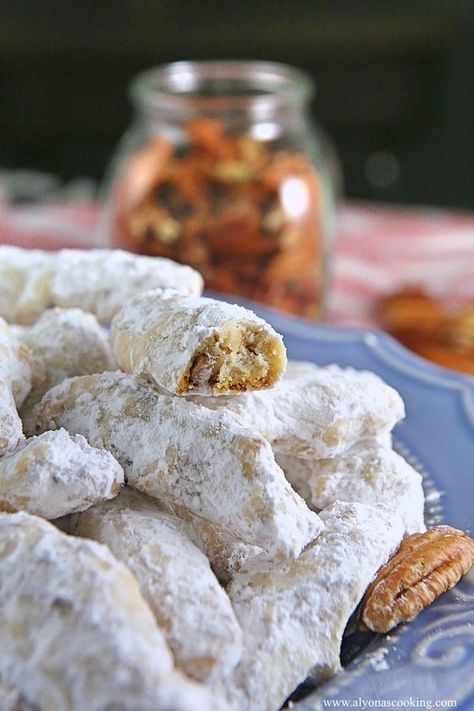 crunchy-nutty-fingers-cookies-alyonascooking Russian Tea Cookies, Sand Tarts, Pecan Shortbread, Crescent Cookies, Pecan Sandies, Finger Cookies, Russian Tea Cake, Deep South Dish, Mexican Wedding Cookies