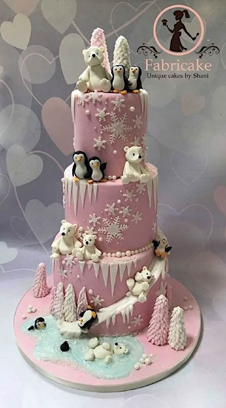 Penguin Themed Birthday Cake, Polar Bear Cakes, Polar Bear Christmas Cake, Penguin Cake Birthday, Penguin Cake Ideas, Penguin Birthday Cake, Polar Bear Cake, Winter Sweets, Polar Bear Party