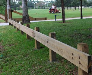 Driveway Fence, Post And Rail Fence, Wood Fence Design, Country Fences, Guard Rail, Landscaping Retaining Walls, Fence Styles, Rail Fence, Farm Fence