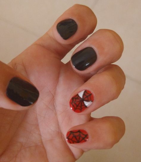 Spiderman Nails For Men, Spiderman Gel Nails, Short Nails Spiderman, Spider Man Short Nails, Easy Spiderman Nails, Spiderman Nails Short, Short Spiderman Nails, Spider Man Nails Short, Simple Spiderman Nails