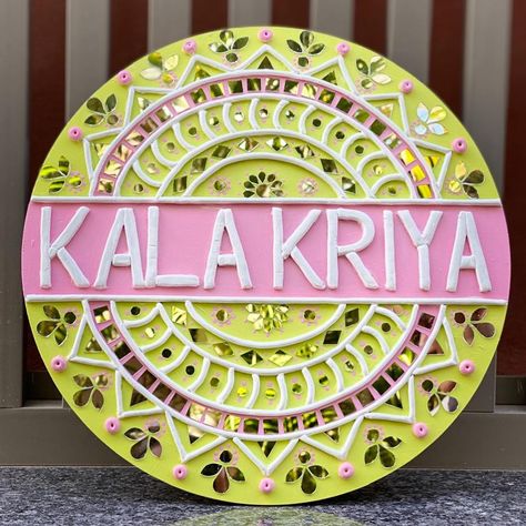 🪷 #handmade #craft #artwork #walldecor #lippanart #lippankaam #mudandmirrorwork #indianhomedecor #indiandecor #mudwork #traditionalart #customisedgifts #reels #supportsmallbusiness #wallhanging Lippin Art Name Plate, Mirror Work Name Plate, Name Lippan Art, Handmade Name Plate, Lippan Art Mirror Square, Lipan Art Nameplate, Lippan Art Name Plate, Lippin Art, Friend Breakup