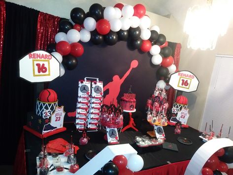 Jordan Decorations Birthday Parties, Michael Jordan Birthday Party Decor, Sneakerhead Birthday Party, Jordans Birthday Theme, Michael Jordan Birthday Party, Jordan Birthday Party Ideas Decoration, Jordan Theme Birthday Party Ideas, Nike Party, Michael Jordan Birthday