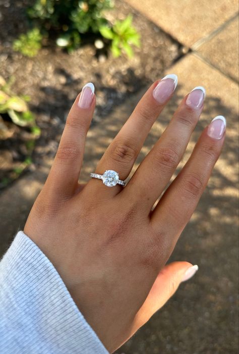 Engagement Nails Almond, Manicure Engagement, Nails Almond French, Engagement Nails, Ring Inspiration, French Manicure Nails, Engagement Ring Inspiration, Silver Engagement Ring, Manicure Nails