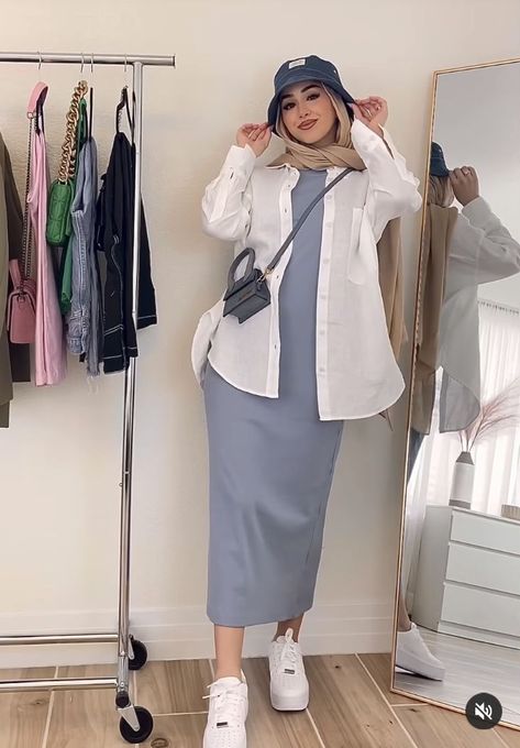 Summer Outfits Women Hijab, Travel Modest Outfits, Hejap Style Outfit Summer 2023, Halal Outfits Summer No Hijab, Muslim Travel Outfit, Plus Size Hijabi Outfits Summer, Hijab Style Casual Summer Outfits, Hijab Summer Outfits Casual, Summer Outfits For Hijab