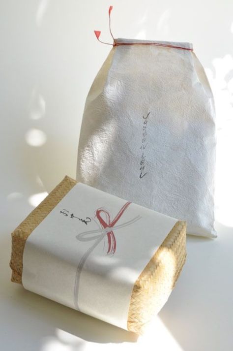 Rice Packaging, Japanese Gift Wrapping, Japanese Wrapping, Japanese Packaging, Japanese Gifts, Graphic Design Packaging, Soap Packaging, Tea Packaging, Packing Design