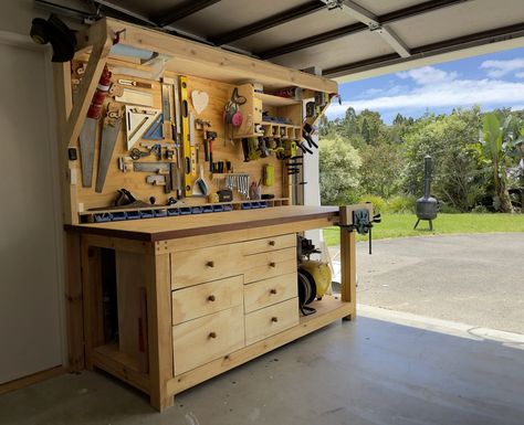 Built In Garage Workbench, Workbench In Closet, Workbench With Drawers Plans, Modular Workbench, Build A Router Table, Workbench Ideas, Garage Workbench Plans, Garage Workshop Layout, Workbench Table