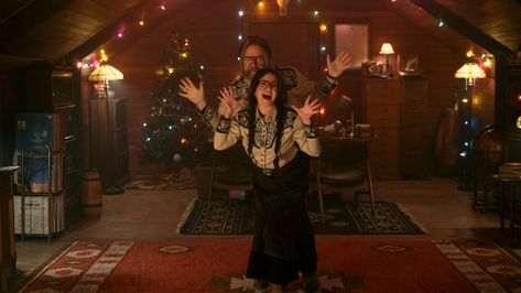 'The Umbrella Academy' sees Nick Offerman and Megan Mullally in sublime Cher dance | Mashable Ernest And Celestine, The Kings Of Summer, Megan Mullally, Nick Offerman, Rock Boots, Hot Stories, Character Aesthetics, Will And Grace, Bobs Burgers