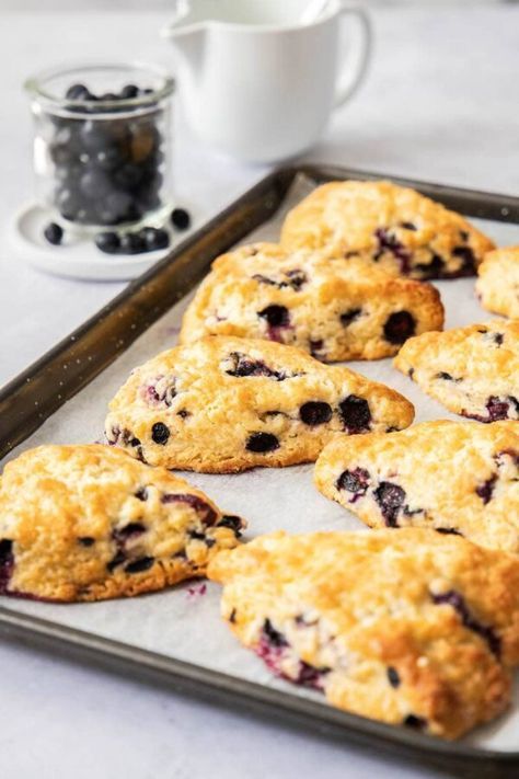 These Blueberry Scones are soft, flaky and bursting with juicy blueberries! #BlueberryScones #BlueberrySconesRecipe #SconesRecipe #SconesRecipes #SconesRecipeEasy #BrunchRecipes #BrunchIdeas #BreakfastIdeas Buttery Scones, Blueberry Scone, Citrus Glaze, Blueberry Scones Recipe, Scones Recipe Easy, Homemade Scones, Scones Easy, Blueberry Lemonade, Blueberry Scones